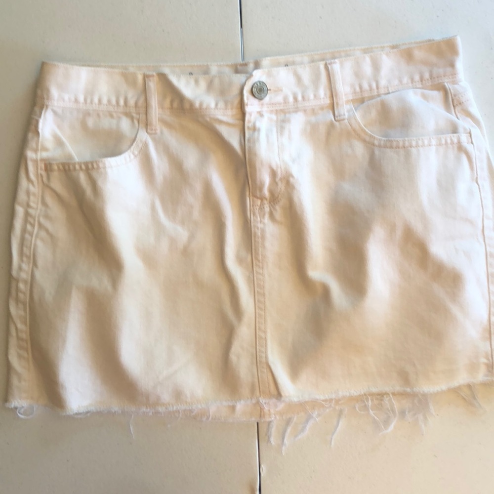 Old navy white denim mini skirt sz 8